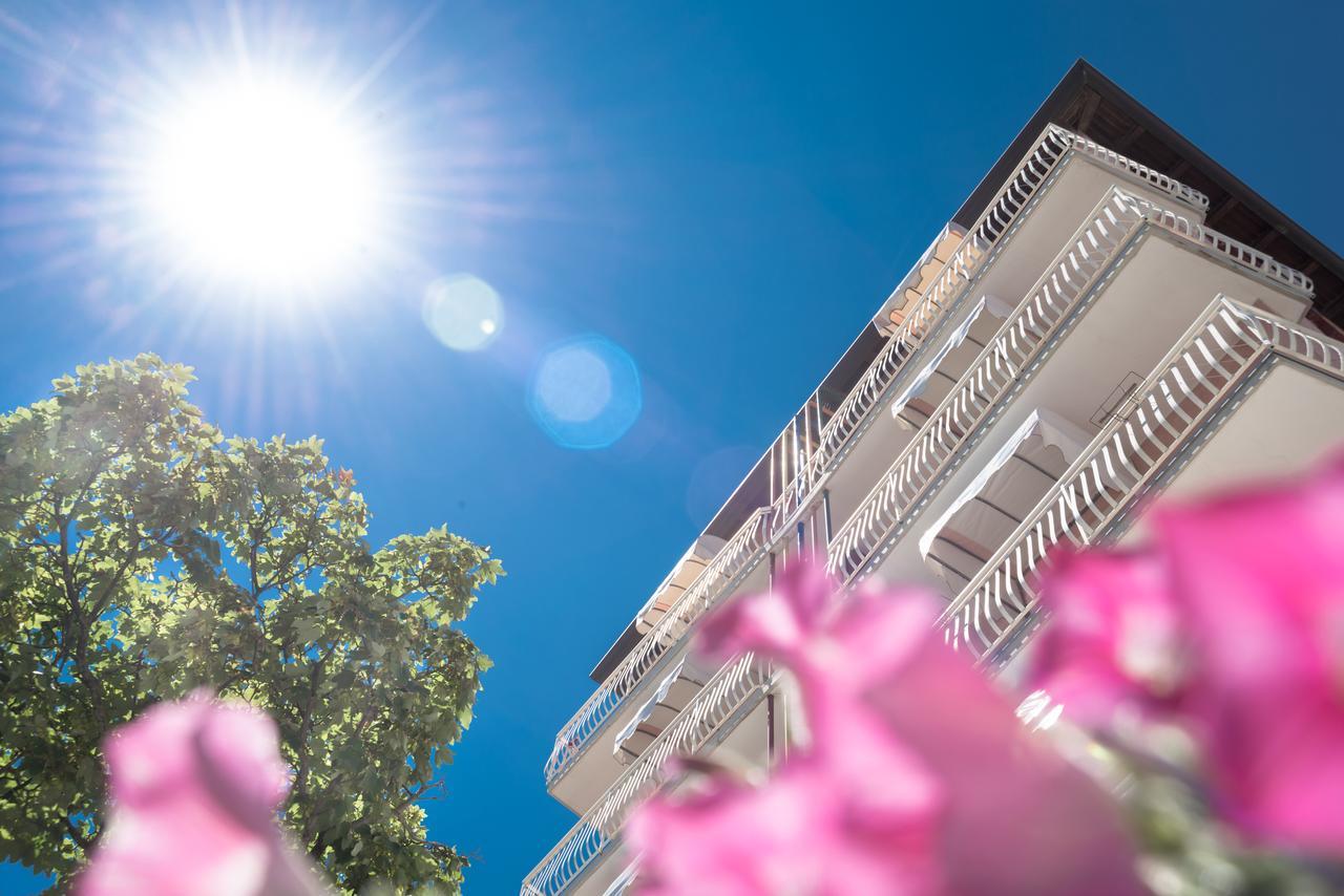 Hotel Trevi Lido di Jesolo Bagian luar foto